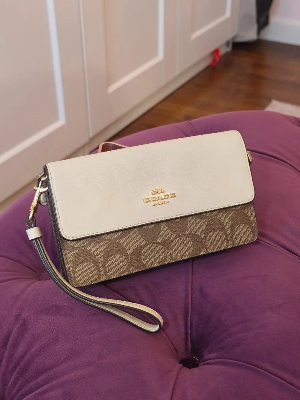 Gorgeous Coach Foldover Wristlet Clutch Wallet in Brown and White